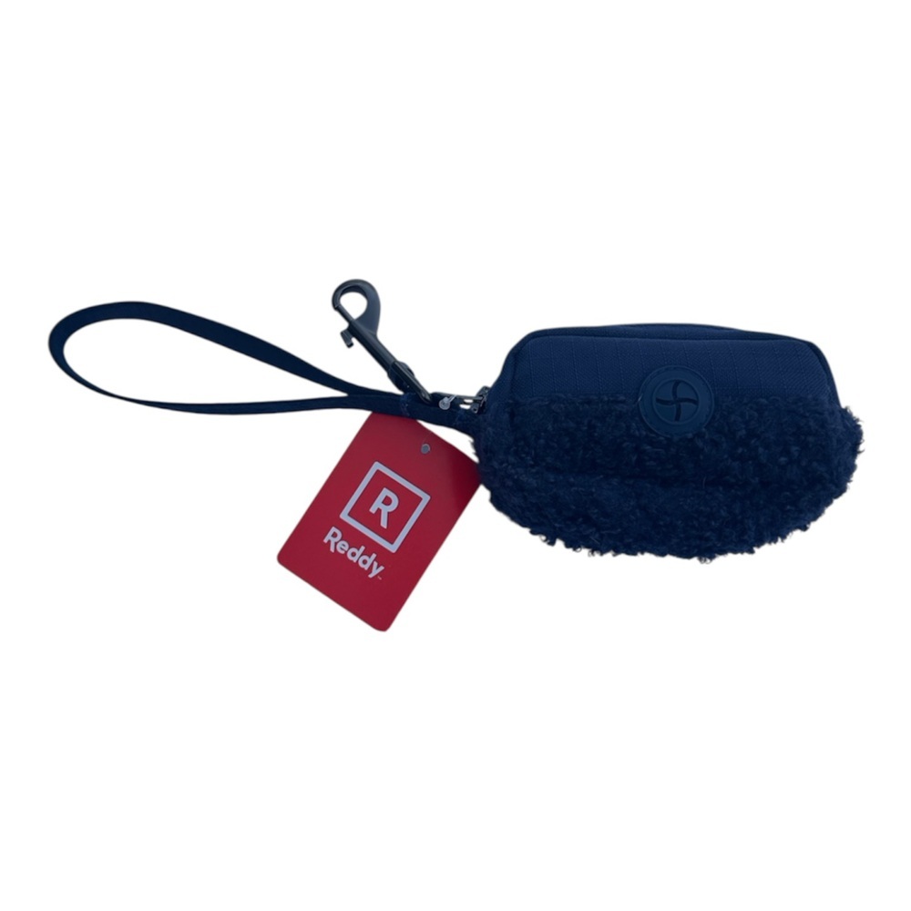 Reddy waste dispenser leash attachment